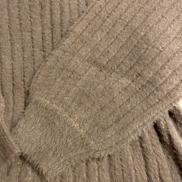 SO Women’s Sweater size XL brand new with tag so soft length 25” bust 44” - Picture 10 of 12